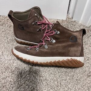 Sorel woman’s boots